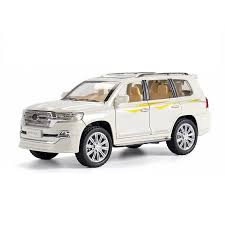 Chezhi scale model Land Cruiser in white color with a premium look.